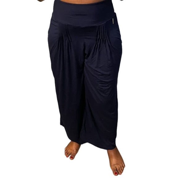 Victoria Secret Pink Elastic High Waisted Navy Blue Flare Pants, Size Large - Picture 2 of 10